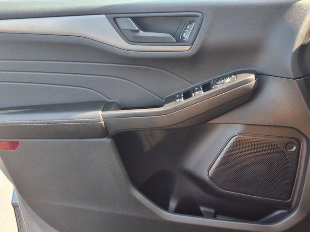 Photo of 2024 Carbonized Gray Metallic Ford Escape