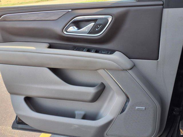 Photo of 2023 Black Chevrolet Suburban