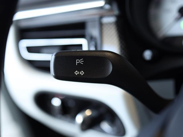 Photo of 2025 Jet Black Metallic Porsche Macan