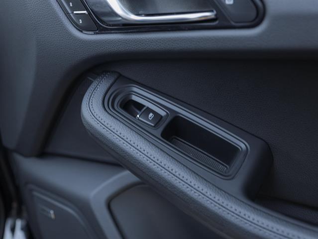 Photo of 2024 Black Porsche Macan