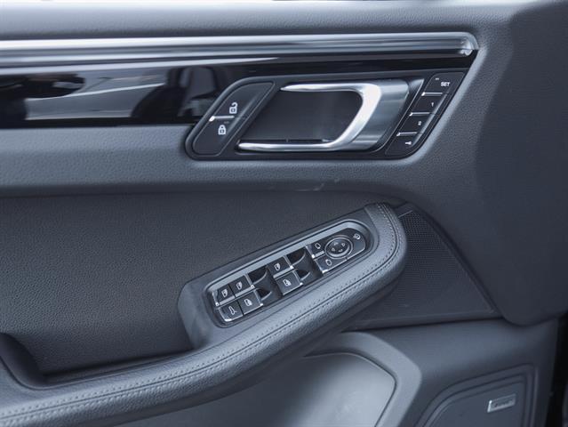 Photo of 2024 Black Porsche Macan