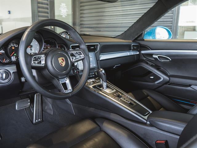 Photo of 2017 Miami Blue Porsche 911