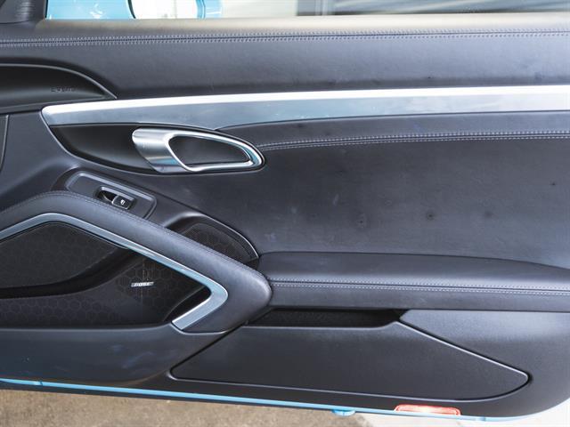 Photo of 2017 Miami Blue Porsche 911