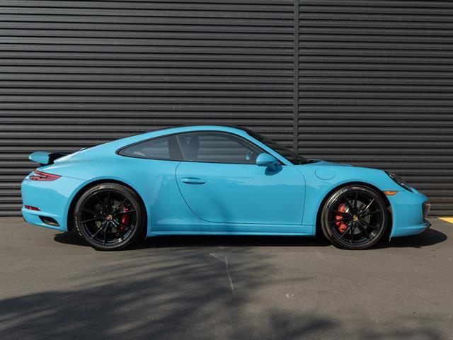 Photo of 2017 Miami Blue Porsche 911