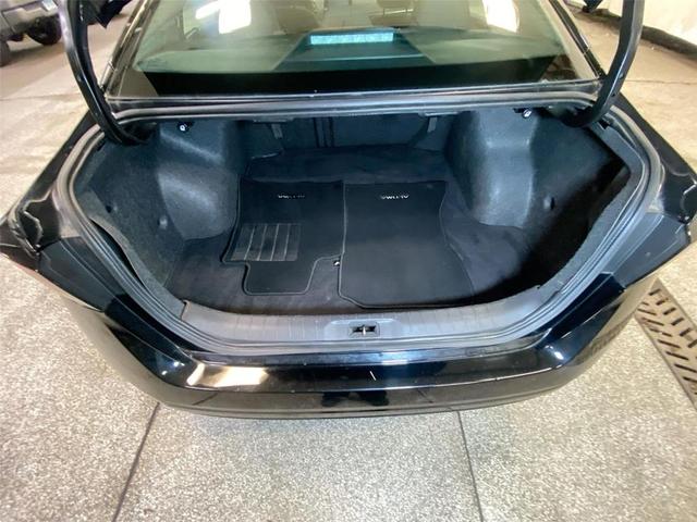 Photo of 2022 Super Black Nissan Altima