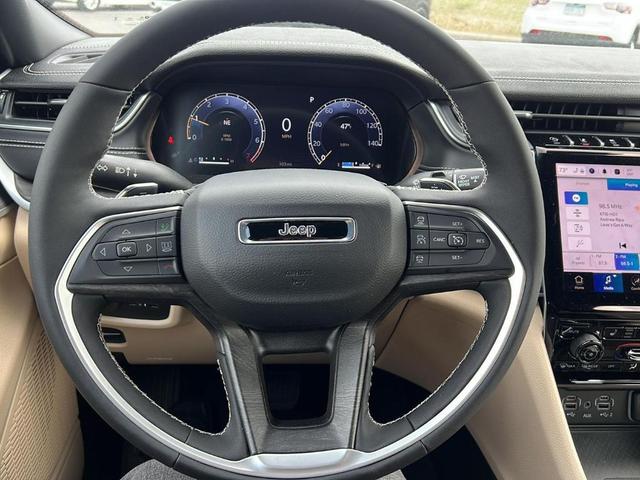 Photo of 2025 Velvet Red Pearlcoat Jeep Grand Cherokee