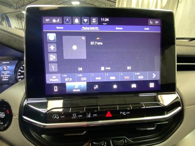Photo of 2022 Laser Blue Jeep Compass