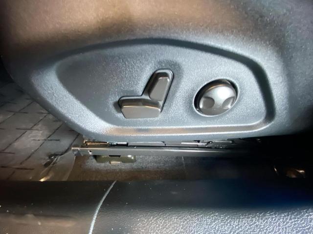 Photo of 2022 Laser Blue Jeep Compass