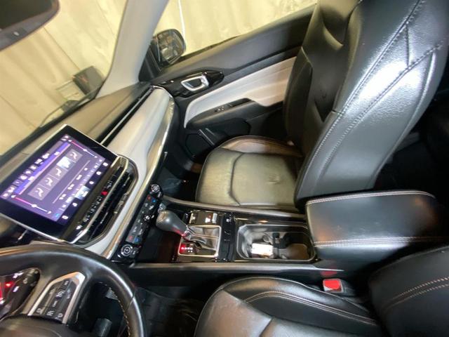 Photo of 2022 Laser Blue Jeep Compass