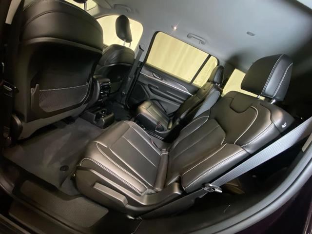 Photo of 2023 Ember Pearlcoat Jeep Grand Cherokee L