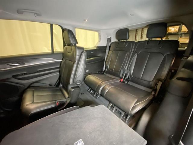 Photo of 2023 Ember Pearlcoat Jeep Grand Cherokee L