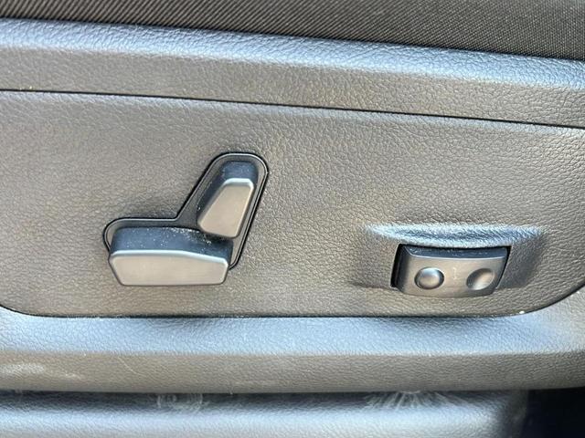 Photo of 2025 Granite Crystal Clearcoat Metallic RAM 2500