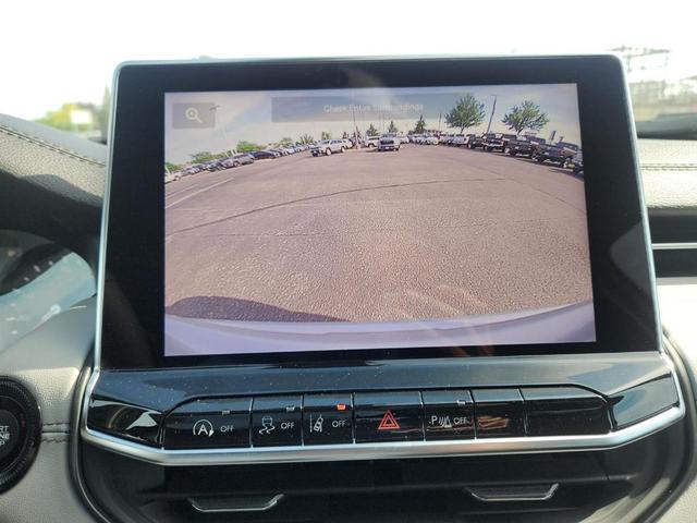 Photo of 2024 Silver Zynith Jeep Compass