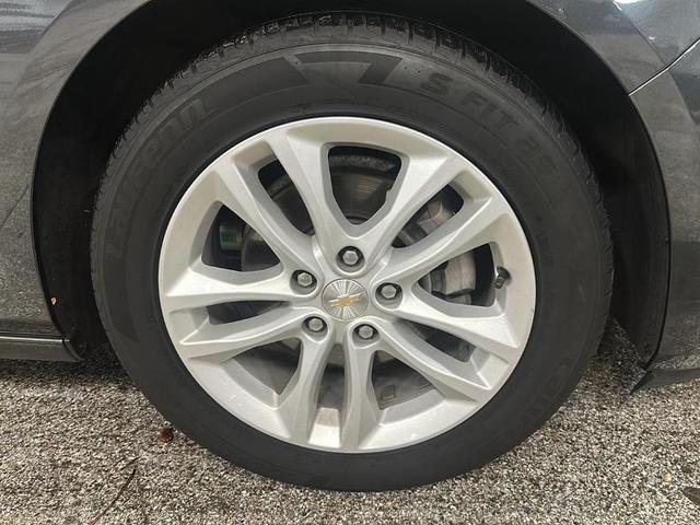 Photo of 2018 Nightfall Gray Metallic Chevrolet Malibu