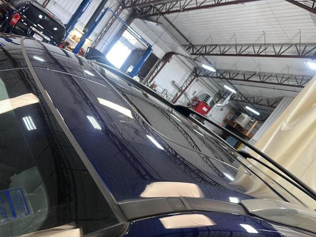 Photo of 2022 Obsidian Blue Pearl Honda Pilot