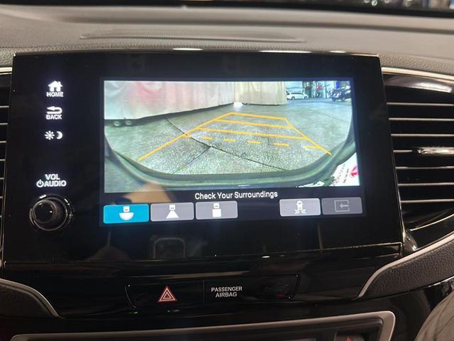 Photo of 2022 Obsidian Blue Pearl Honda Pilot