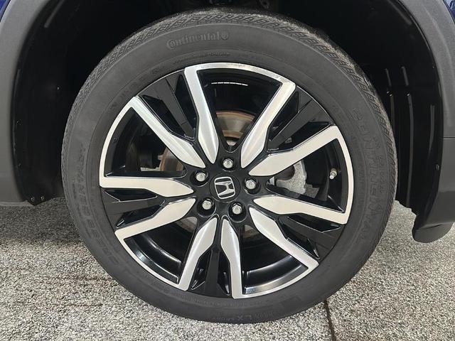 Photo of 2022 Obsidian Blue Pearl Honda Pilot