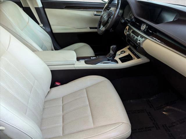 Photo of 2017 Nebula Gray Pearl Lexus ES 350