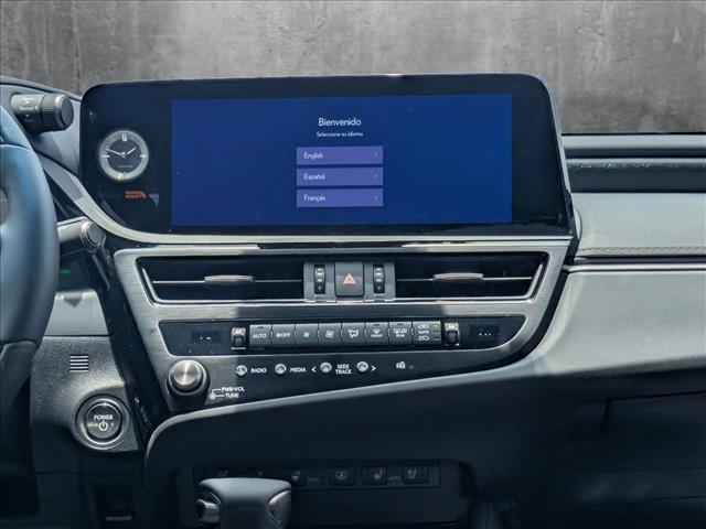 Photo of 2025 Eminent White Pearl Lexus ES 300h