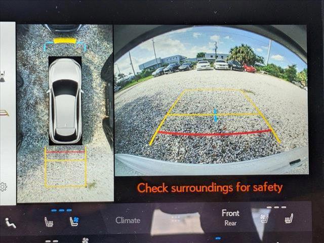 Photo of 2023 Eminent White Pearl Lexus RX 350