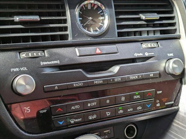 Photo of 2022 Atomic Silver Lexus RX 350