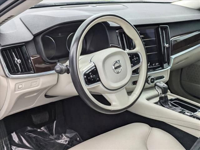 Photo of 2017 Blue Volvo S90