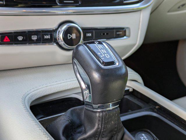 Photo of 2017 Blue Volvo S90