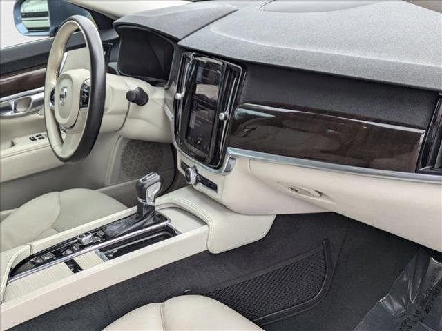 Photo of 2017 Blue Volvo S90