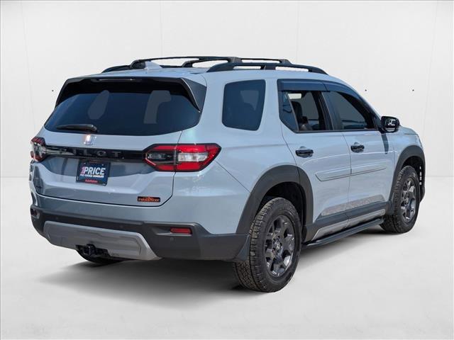 Photo of 2023 Sonic Gray Pearl Honda Pilot
