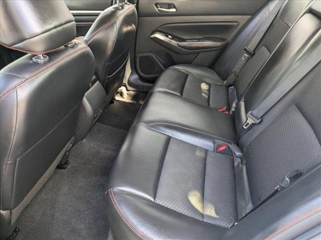 Photo of 2023 Glacier White Nissan Altima