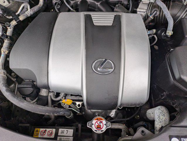 Photo of 2022 Atomic Silver Lexus RX 350