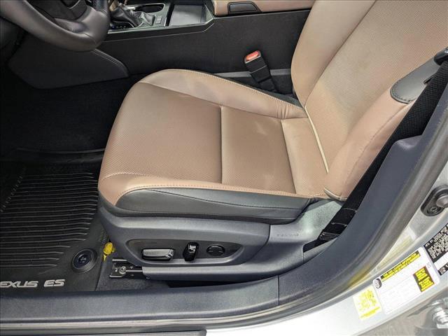 Photo of 2024 Iridium Lexus ES 350