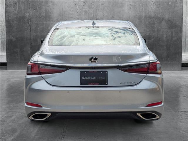 Photo of 2024 Iridium Lexus ES 350