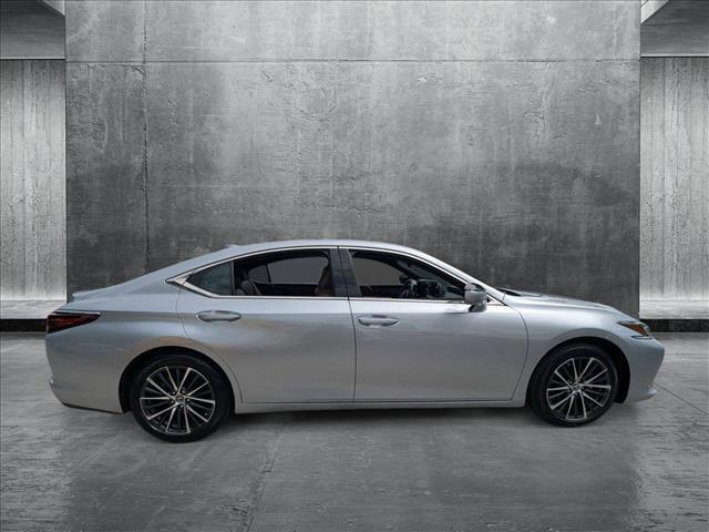 Photo of 2024 Iridium Lexus ES 350