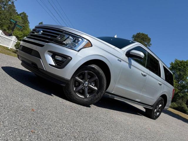Photo of 2019 Ingot Silver Metallic Ford Expedition Max