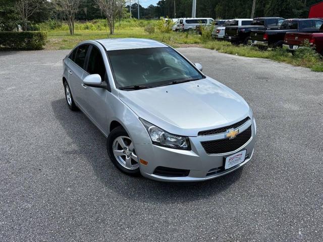 Photo of 2011 Silver Ice Metallic Chevrolet Cruze
