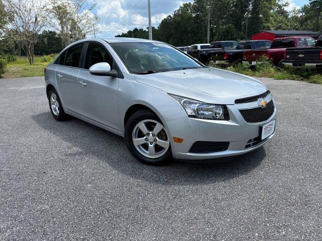 Photo of 2011 Silver Ice Metallic Chevrolet Cruze