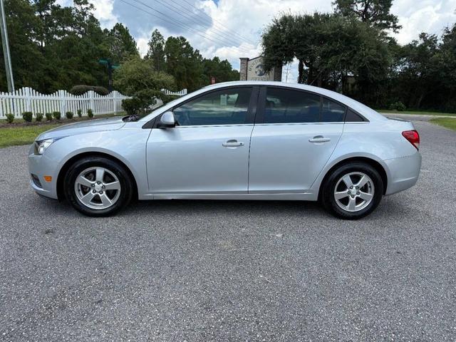 Photo of 2011 Silver Ice Metallic Chevrolet Cruze