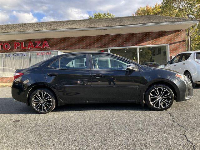 Photo of 2016 Black Sand Pearl Toyota Corolla