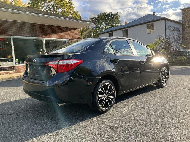 Photo of 2016 Black Sand Pearl Toyota Corolla