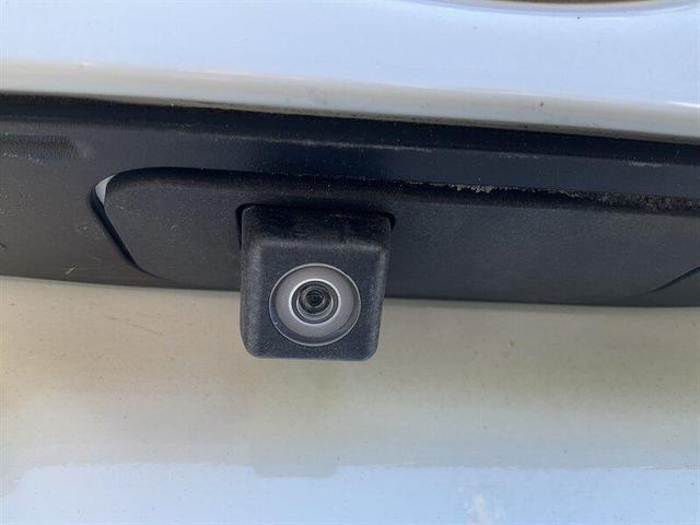Photo of 2014 Super White Toyota Corolla