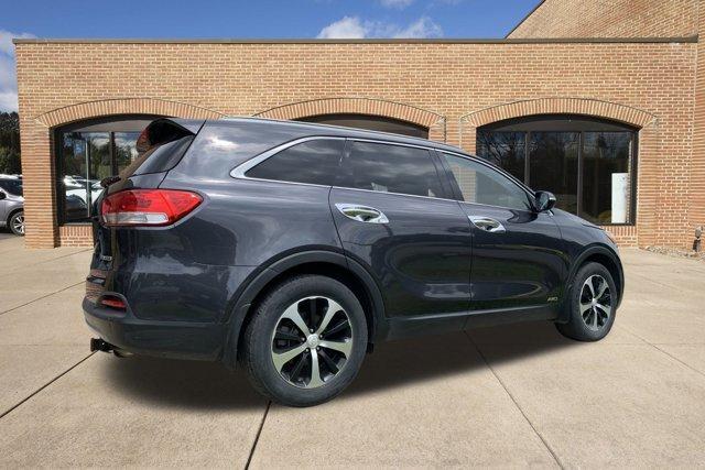 Photo of 2016 Platinum Graphite Kia Sorento