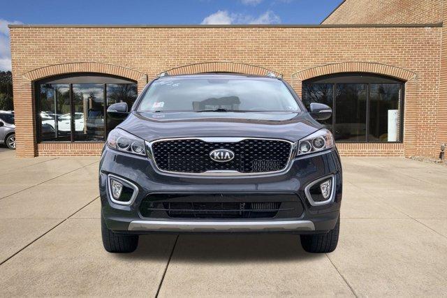Photo of 2016 Platinum Graphite Kia Sorento