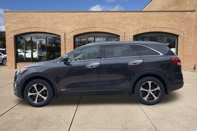 Photo of 2016 Platinum Graphite Kia Sorento