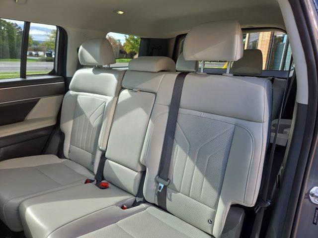 Photo of 2024 Hampton Gray Hyundai SANTA FE