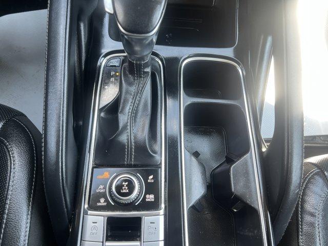 Photo of 2021 Glacial White Pearl Kia Telluride