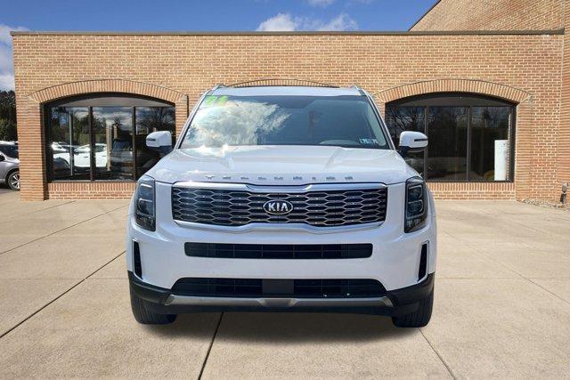 Photo of 2021 Glacial White Pearl Kia Telluride