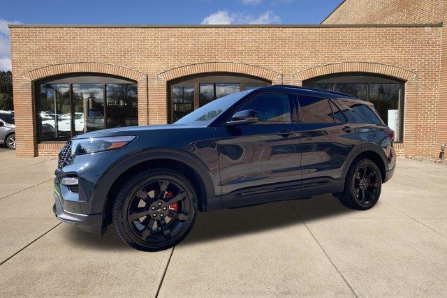 Photo of 2023 Stone Blue Metallic Ford Explorer