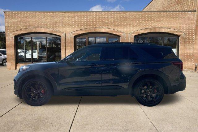 Photo of 2023 Stone Blue Metallic Ford Explorer