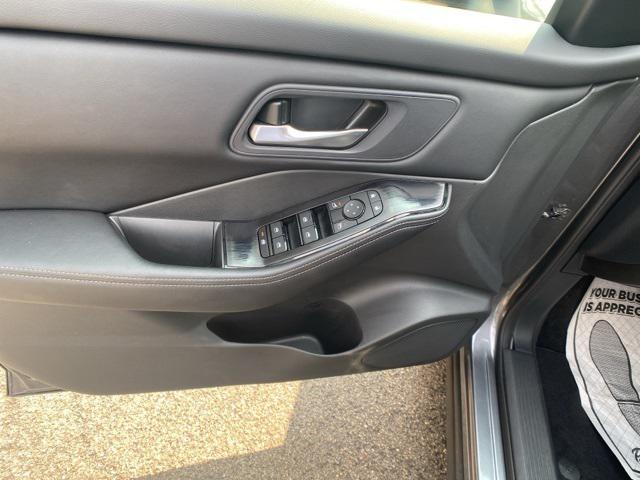 Photo of 2025 Gun Metallic Nissan Rogue